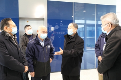 2022年1月13日，浙江省委常委、政法委书记王昌荣走访海宁伟德国际victor1946泛半导体产业园